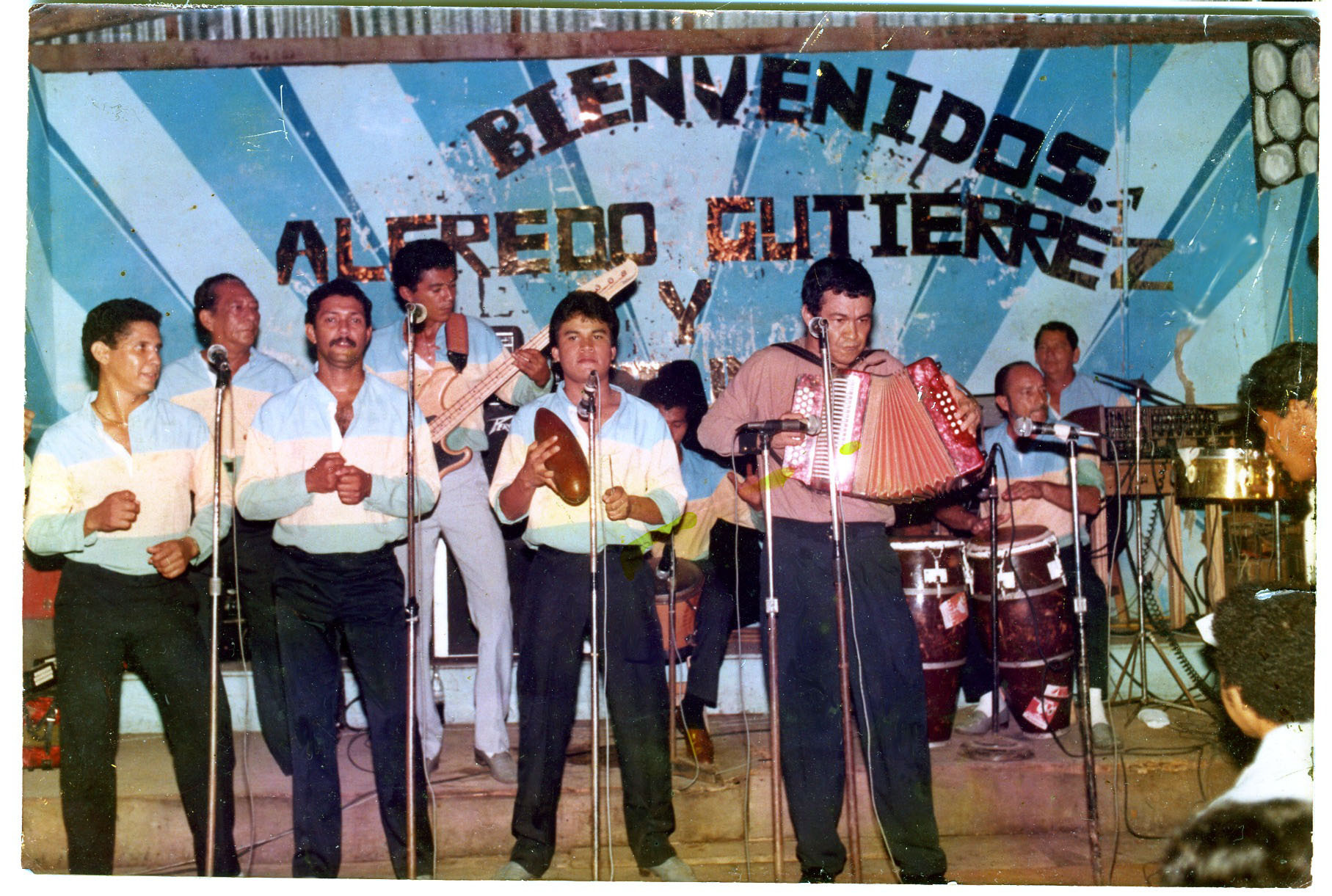 Artist Profile ALFREDO GUTIERREZ Pictures